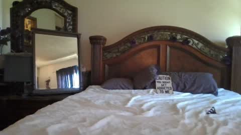 hidden_gold_milf online show from 04.21.26