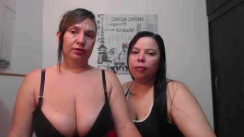 Snapshot of hidden_tinna chatting on 05.02.26 Tinna online show from 05.02.26