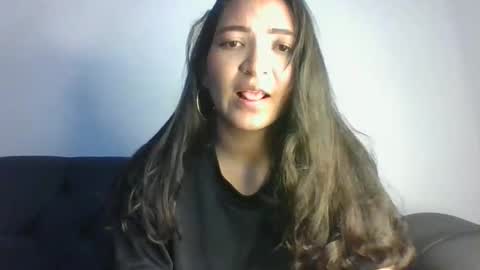 Snapshot of hiddencrazy69 chatting on 09.25.25 Clau y Ricky online show from 09.25.25