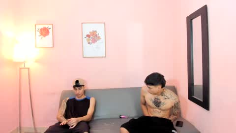 Snapshot of hiddendesire_ chatting on 04.27.26 hiddendesire_ online show from 04.27.26