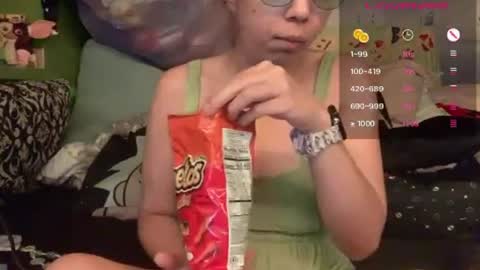 Snapshot of highnesscanna chatting on 06.24.26 HiGHNESS CANNA online show from 06.24.26