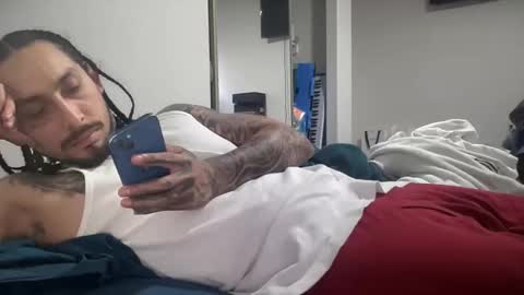 Snapshot of hihello400 chatting on 11.01.25 hihello400 online show from 11.01.25