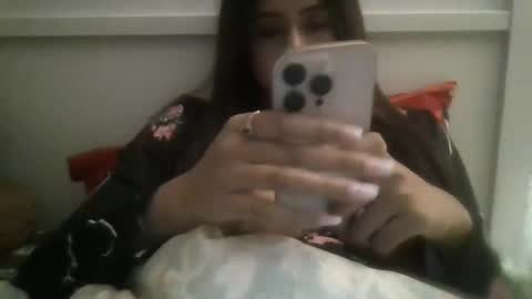 Snapshot of hijababyxo chatting on 10.29.25 hijababyxo online show from 10.29.25