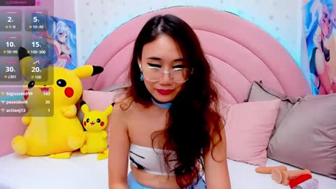 Snapshot of hikori_ chatting on 12.22.24 Hikori online show from 12.22.24