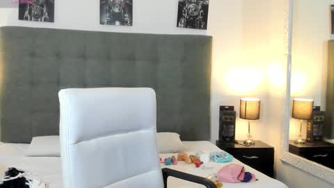 Snapshot of hilary_tailor chatting on 02.03.26 hilary_tailor online show from 02.03.26