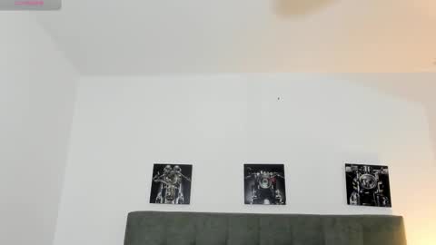 Snapshot of hilary_tailor chatting on 02.15.26 hilary_tailor online show from 02.15.26