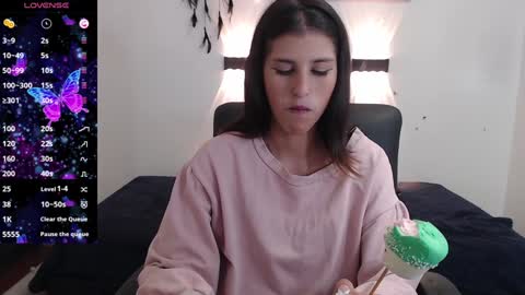 Snapshot of hilaryclowerx chatting on 12.17.24 H I L A R Y online show from 12.17.24