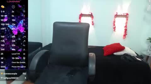 Snapshot of hilaryclowerx chatting on 02.27.25 H I L A R Y online show from 02.27.25