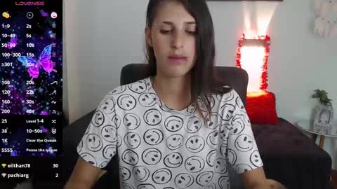 Snapshot of hilaryclowerx chatting on 03.12.25 H I L A R Y online show from 03.12.25