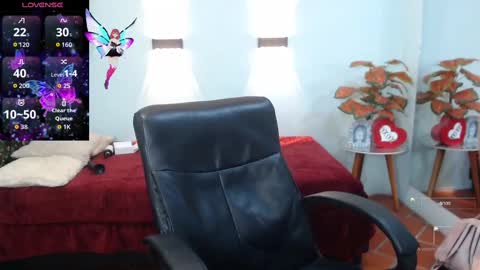 Snapshot of hilaryclowerx chatting on 10.05.25 H I L A R Y online show from 10.05.25