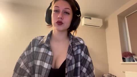 Hi Im Elizabeth online show from 10.05.25