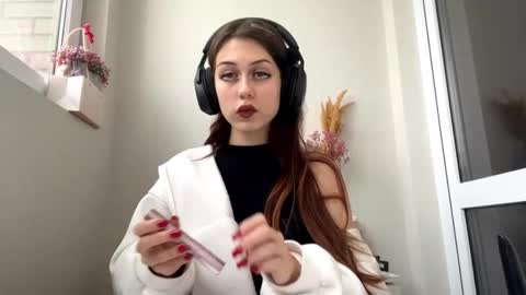 Hi Im Elizabeth online show from 10.10.25