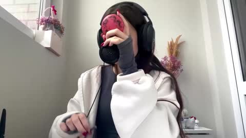 Hi Im Elizabeth online show from 10.15.25