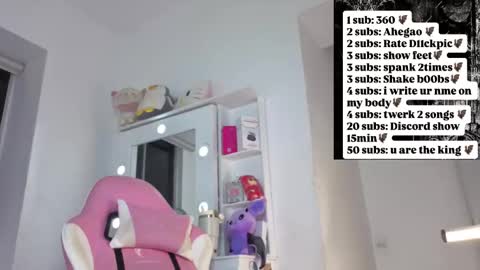Snapshot of hillsdandarkie_44 chatting on 10.18.25 hillsdandarkie_44 online show from 10.18.25