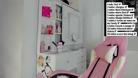 hillsdandarkie_44 online show from 10.26.25