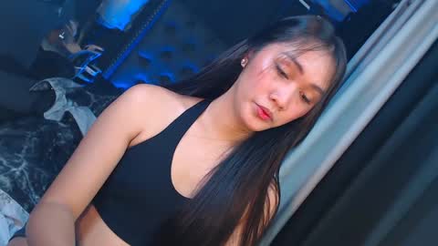 Snapshot of himarika chatting on 01.21.25 yuricah online show from 01.21.25