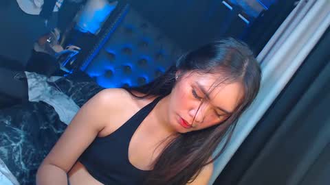 Snapshot of himarika chatting on 01.21.25 yuricah online show from 01.21.25