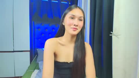 Snapshot of himarika chatting on 10.10.25 yuricah online show from 10.10.25