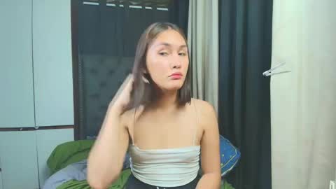 Snapshot of himarika chatting on 02.11.26 yuricah online show from 02.11.26