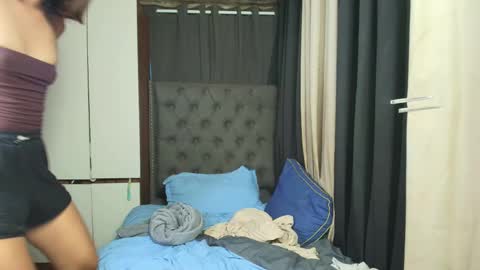 Snapshot of himarika chatting on 02.15.26 yuricah online show from 02.15.26