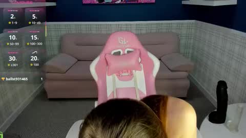 hina smilth online show from 10.24.25