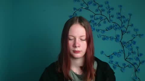 Snapshot of hinabliss chatting on 04.25.26 Hinata online show from 04.25.26