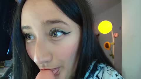 Snapshot of hinata_21_ chatting on 02.11.26 hinata online show from 02.11.26