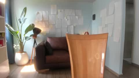 Hinnata online show from 11.29.25