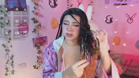 Hinatha online show from 04.17.26