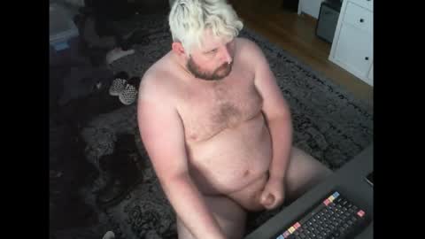 Snapshot of hipguy91 chatting on 05.07.26 hipguy91 online show from 05.07.26