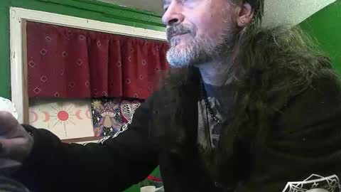 Snapshot of hippiedad333 chatting on 04.21.26 hippiedad333 online show from 04.21.26