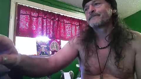 Snapshot of hippiedad333 chatting on 05.04.26 hippiedad333 online show from 05.04.26