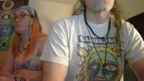 Snapshot of hippiedad333 chatting on 05.15.26 hippiedad333 online show from 05.15.26