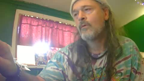 Snapshot of hippiedad333 chatting on 05.28.26 hippiedad333 online show from 05.28.26