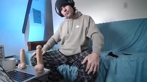 Hippie Jijm online show from 02.08.25