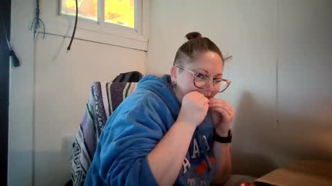 Bella online show from 10.10.25