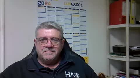 Snapshot of hippopotame17 chatting on 12.13.24 hippo online show from 12.13.24