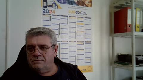 Snapshot of hippopotame17 chatting on 01.06.25 hippo online show from 01.06.25