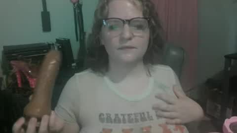 Snapshot of hippybambi chatting on 06.20.26 Hippy online show from 06.20.26