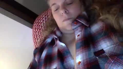 hippysnewhere online show from 04.26.26