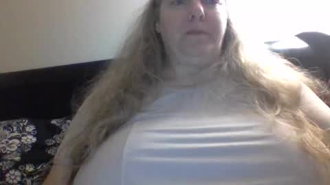Snapshot of hippysnewhere chatting on 07.10.26 hippysnewhere online show from 07.10.26