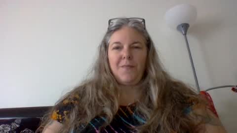 Snapshot of hippysnewhere chatting on 07.25.26 hippysnewhere online show from 07.25.26