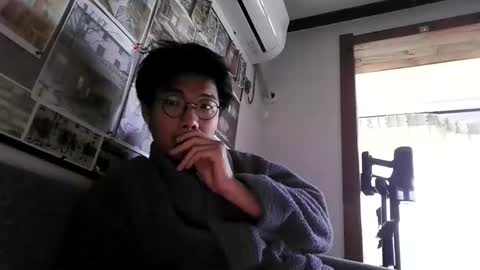 Snapshot of hirvirdish chatting on 04.21.26 Taick online show from 04.21.26