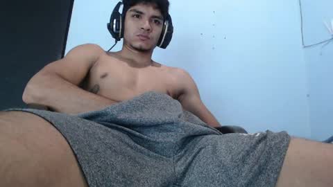 Snapshot of hispanic_boy chatting on 04.26.26 Juan c online show from 04.26.26