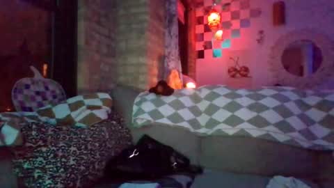 hknox714 online show from 11.16.25