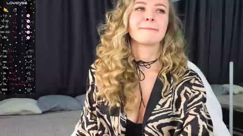 Ksenia online show from 10.22.25