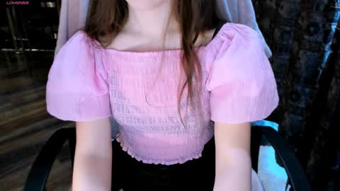 Hloya online show from 04.09.26