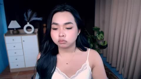 IM NEW HERE ITS ME GIA online show from 03.11.26