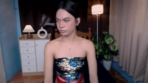 Snapshot of hoellygia chatting on 03.18.26 IM NEW HERE ITS ME GIA online show from 03.18.26