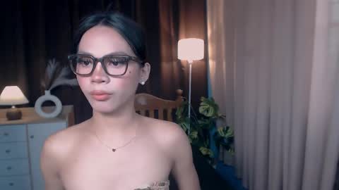 Snapshot of hoellygia chatting on 03.22.26 IM NEW HERE ITS ME GIA online show from 03.22.26